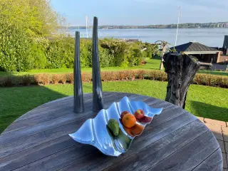 2 slanke metalvaser og 1 bølget metalfad