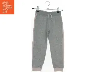Grå sweatpants med lyserøde striber fra H&M (str. 110)