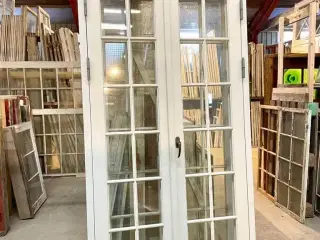 Klassisk, dobbelt terrassedør m. koblede rammer