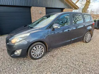 Renault Grand Scenic III 1,9 dCi 130 Dynamique 7prs