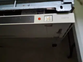 Ariston  opvaskemaskine  sælges  lige  taget  fra 