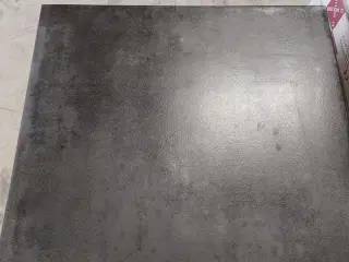 Fliser mørk med sølv glans 50x50cm