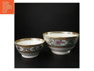 Porcelænskåle med blomstermotiv