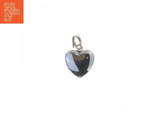 Hjerteformet smykkevedhæng (str. 1,3 x 1,2 cm)