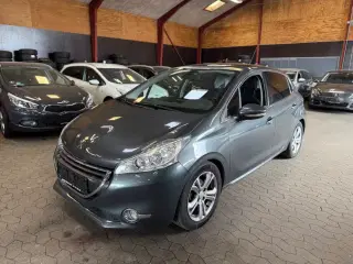 Peugeot 208 1,2 VTi 82 Supreme Sky