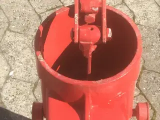 Vandpost/Aljepump fra Støberi P. Mortensen Herning
