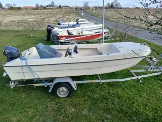 JET FISH 2000 m. 25 hk YAMAHA ,brenderup 745R m. 