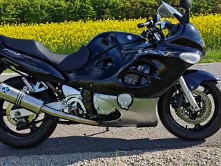 Suzuki gsx750f 