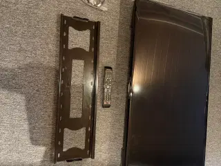 Samsung TV. Incl ophæng 43 tommer 