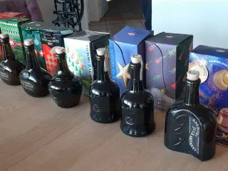 Aalborg jule akvavit 11 stk. incl 100 år jubil