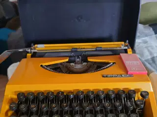 Adler Tippa S Vintage Skrivemaskine 