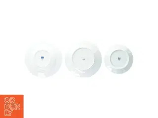Tallerkner fra Ikea (str. Dyb tallerken 26 cm tallerken 24 cm kagetallerken 20 cm)
