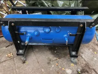 Svejseudstyr - transport vogn og gas beholder 