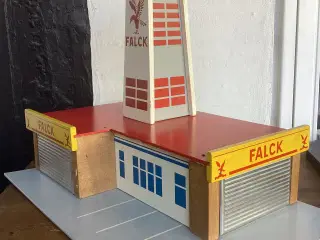 Retro Falck station