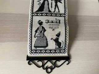 Broderet klokkestreng med gammeldags motiver