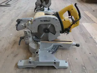 Kap-/geringssav, Dewalt DW707