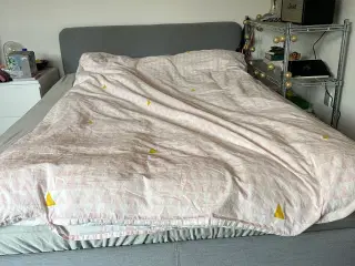Seng fra Ikea 