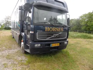 Volvo fl 15 H Hestetransporter
