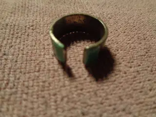 Tå ring 