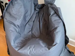 Grå sækkestol