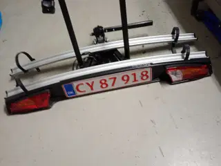 Cykelholder til to cykler med tilt funktion fremr 