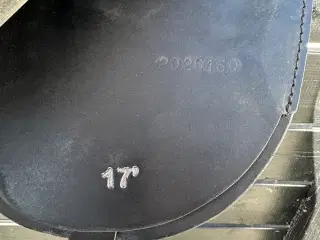 Silfur bomløs sadel 17”