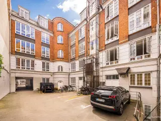 Kontorlejemål på 374 m²