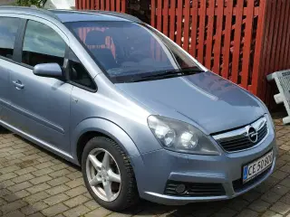 Opel zafira 2,2 direct automatgear 