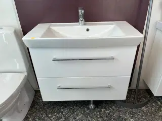 Vask med skab, udstillingsmodel