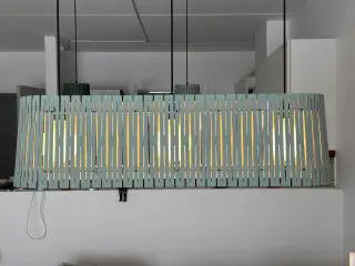 Spisebordslampe i sart grøn