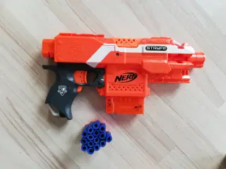 6 Nerf pistoler + 1 uoriginal 