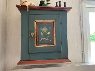 Gammel Almue malet tobaksdkab