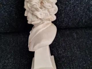 Lille figur Beethoven. 22 cm.høj 