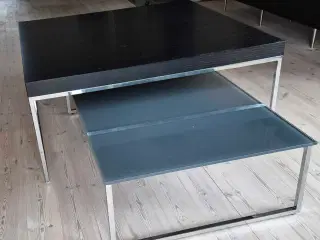 Sofabord i sort ask- som nyt ..gråt glas bord kan 