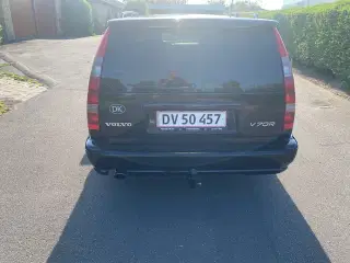 Volvo V70 R