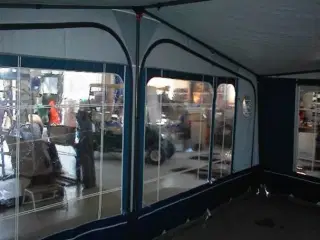   Isabella Ambassador Crown