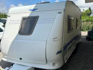Campingvogn med køjer