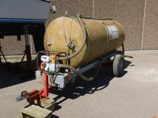 TRAILER med 300