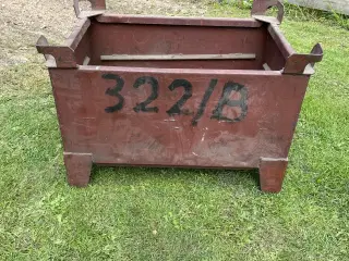 Stabelbeholder metal