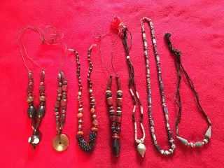 Diverse halskæder til salg