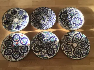 Keramik tallerkner, skål og fade.