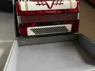 Velholdt Harmonika (Traviata )