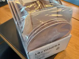 Lyserøde tallerkner fra Ikea