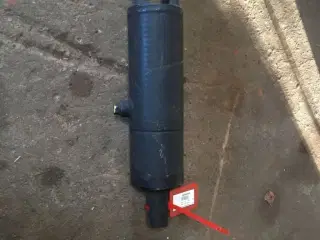 Lift cylinder