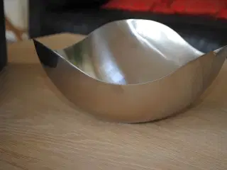 Georg Jensen Skål, børetet stål