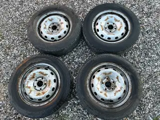 Varevogns dæk og fælge 16” 5x127