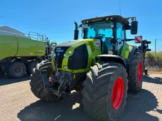 CLAAS Axion 830 Cmatic