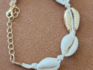 Armbånd med konkylier 
