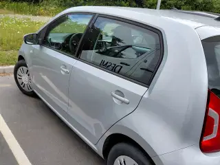 Volkswagen up  kørt  knap  59000.