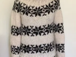 Sarah Lund sweater - håndstrikket i ren alpaca